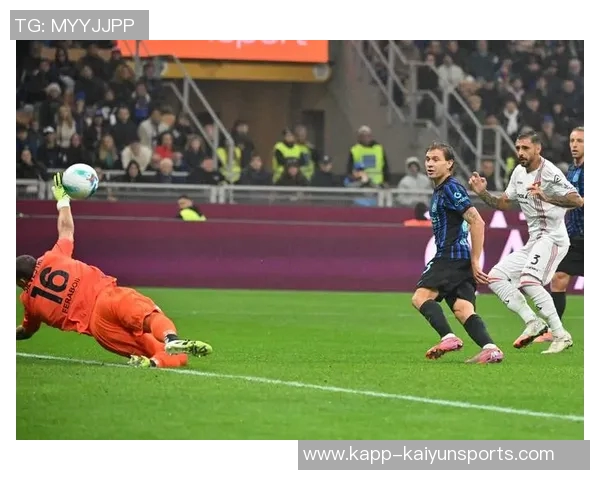 加比亚今日继续单独训练对阵克雷莫内塞出战机会渺茫